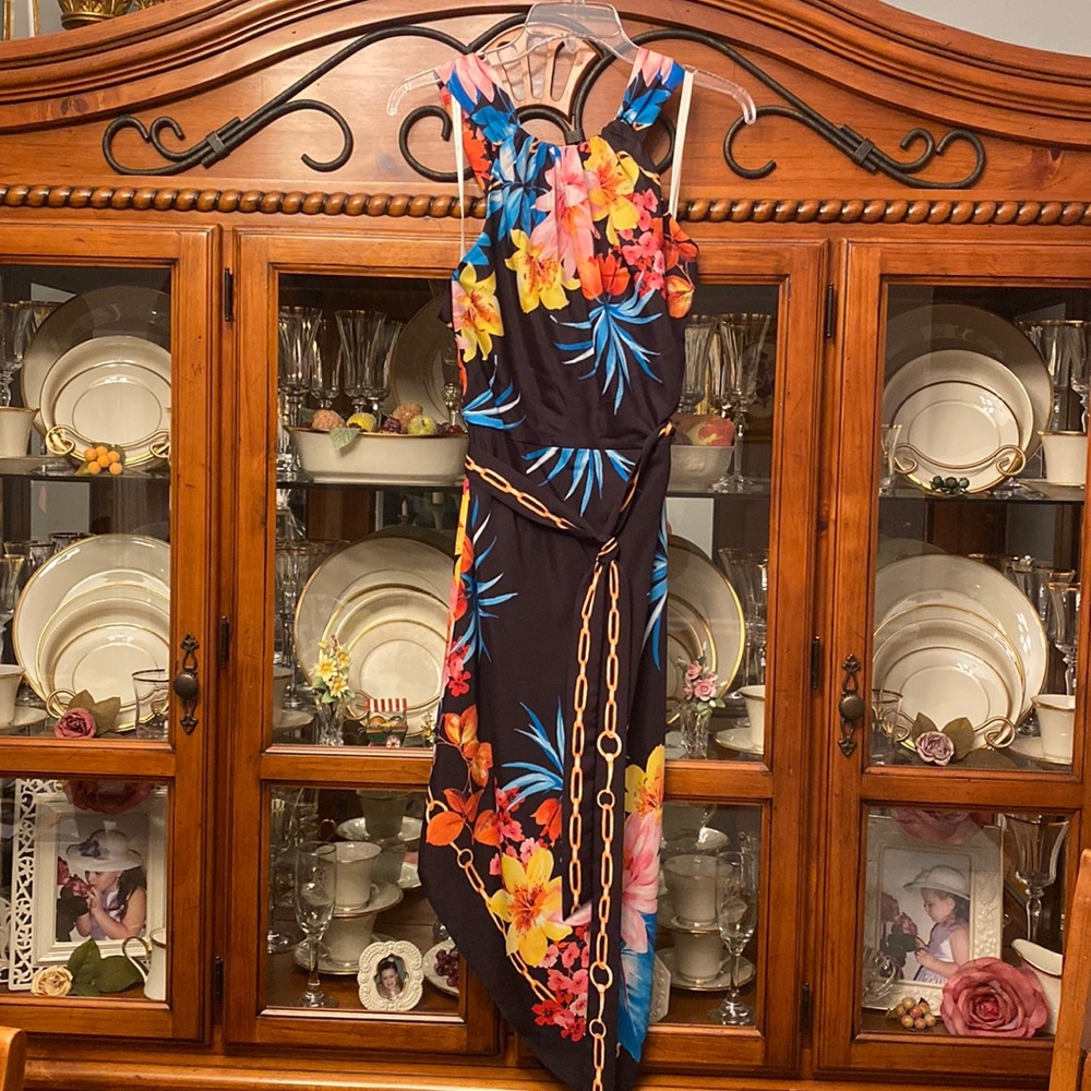 Beautiful Boston Proper tropical halter dress with tie belt in Size 10.